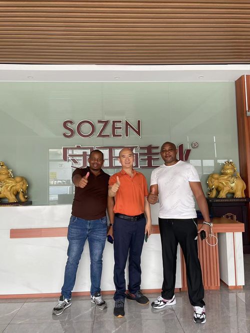 آخرین اخبار شرکت در مورد مشتریان کنیایی برای بازرسی به کارخانه ما می آیند